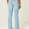 Blugi bootcut cu talie joasă, spălați ușor, cu broderie și rupturi Blugi bootcut cu talie joasă, spălați ușor, cu broderie și rupturi