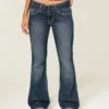 Blugi bootcut cu talie joasă, spălare închisă și curea Blugi bootcut cu talie joasă, spălare închisă și curea
