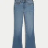 Blugi bootcut cu talie medie și spălare medie Blugi bootcut cu talie medie și spălare medie