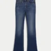 Blugi bootcut cu talie medie și spălare medie Blugi bootcut cu talie medie și spălare medie
