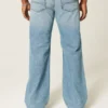 Blugi bootcut relaxați, spălați mediu Blugi bootcut relaxați, spălați mediu