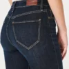 Blugi evazați, cu talie înaltă, de culoare închisă Blugi evazați, cu talie înaltă, de culoare închisă