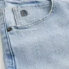 Blugi largi, de culoare deschisă Blugi largi, de culoare deschisă