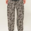 Blugi largi de pictor Camo Skater Blugi largi de pictor Camo Skater