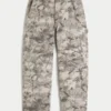 Blugi largi de pictor Camo Skater Blugi largi de pictor Camo Skater