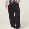 Blugi largi skater cu imprimeu Dragon negru spălat Blugi largi skater cu imprimeu Dragon negru spălat