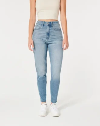 Blugi mom jeans curvy, cu talie foarte înaltă și spălare medie Blugi mom jeans curvy, cu talie foarte înaltă și spălare medie