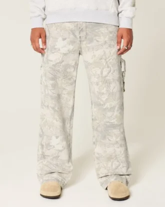Blugi super largi camuflați