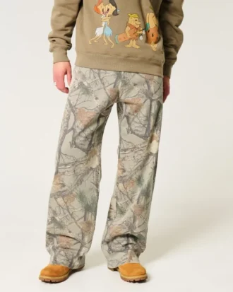 Blugi super largi camuflați
