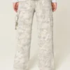 Blugi super largi camuflați Blugi super largi camuflați