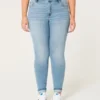 Blugi super skinny cu talie înaltă și spălare medie Blugi super skinny cu talie înaltă și spălare medie