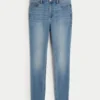 Blugi super skinny cu talie înaltă și spălare medie Blugi super skinny cu talie înaltă și spălare medie