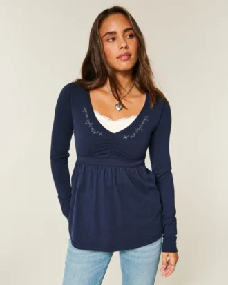 Bluză babydoll cu mâneci lungi și bust strâns