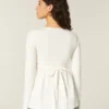 Bluză babydoll cu mâneci lungi și bust strâns Bluză babydoll cu mâneci lungi și bust strâns