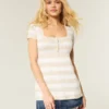 Bluză Henley cu mâneci scurte și croi babydoll Bluză Henley cu mâneci scurte și croi babydoll