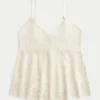Cami babydoll cu guler halter, în stil broderie ușoară Cami babydoll cu guler halter, în stil broderie ușoară