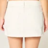 Fustă-pantalon mini din denim alb, cu talie joasă Fustă-pantalon mini din denim alb, cu talie joasă