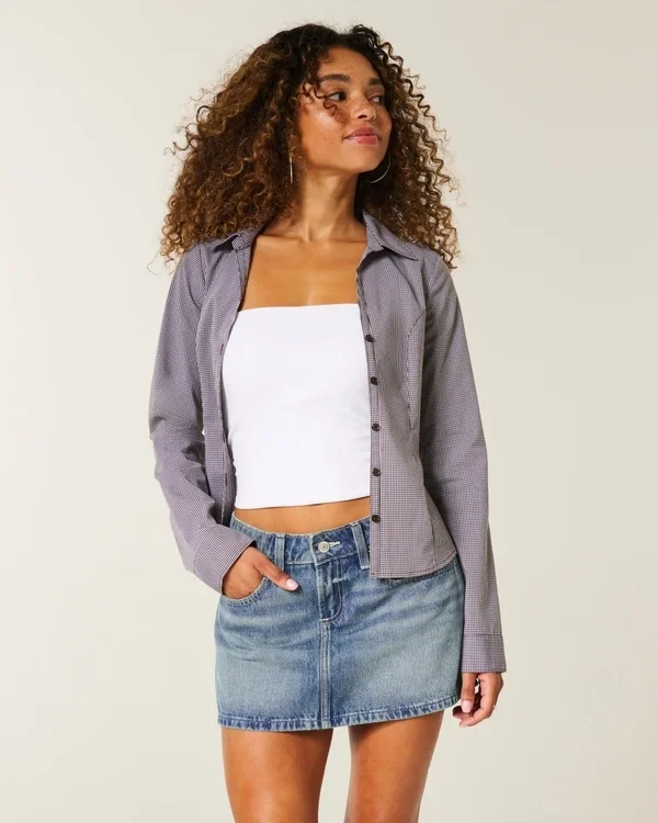 Fustă-pantalon mini din denim cu buzunar brodat cu stele Fustă-pantalon mini din denim cu buzunar brodat cu stele