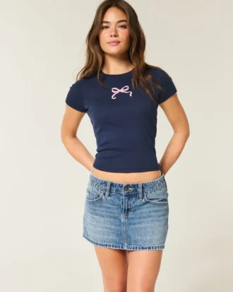Fustă-pantalon mini din denim cu talie joasă și fundă brodată