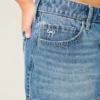 Fustă-pantalon mini din denim cu talie joasă și fundă brodată Fustă-pantalon mini din denim cu talie joasă și fundă brodată