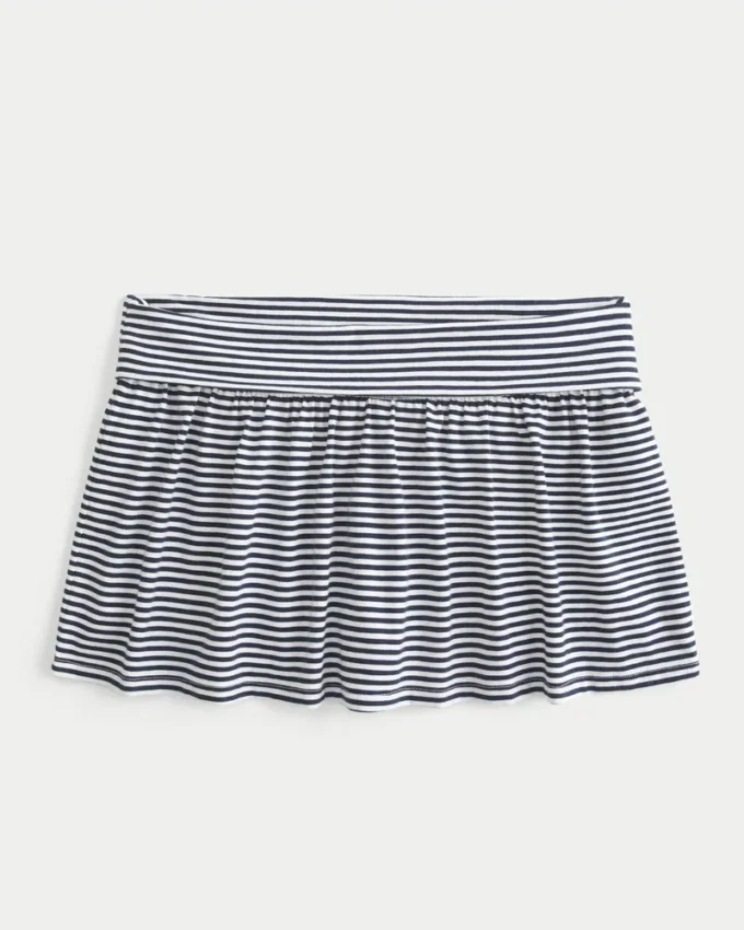Fustă-pantalon mini din tricot plisat Fustă-pantalon mini din tricot plisat