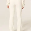 Gilly Hicks Pantaloni bootcut confortabili, cu model waffle Gilly Hicks Pantaloni bootcut confortabili, cu model waffle