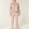 Gilly Hicks Pulover tricotat cu talie pliată și pantaloni bootcut Gilly Hicks Pulover tricotat cu talie pliată și pantaloni bootcut