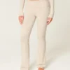 Gilly Hicks Pulover tricotat cu talie pliată și pantaloni bootcut Gilly Hicks Pulover tricotat cu talie pliată și pantaloni bootcut