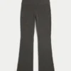 Gilly Hicks Pulover tricotat cu talie pliată și pantaloni bootcut Gilly Hicks Pulover tricotat cu talie pliată și pantaloni bootcut