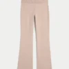 Gilly Hicks Pulover tricotat cu talie pliată și pantaloni bootcut Gilly Hicks Pulover tricotat cu talie pliată și pantaloni bootcut