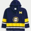 Hanorac cu glugă și imprimeu grafic Wolverines de la Universitatea din Michigan Hanorac cu glugă și imprimeu grafic Wolverines de la Universitatea din Michigan