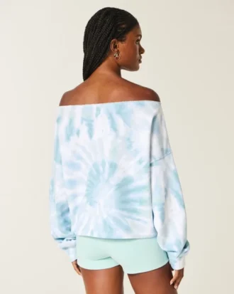 Hanorac cu umeri decupați, ușor de vopsit în tehnica tie-dye Hanorac cu umeri decupați, ușor de vopsit în tehnica tie-dye