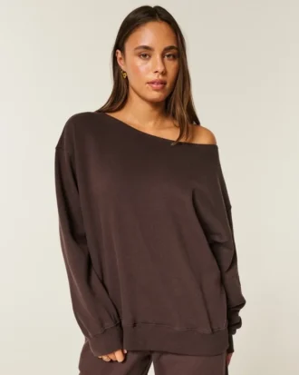 Hanorac oversized cu umeri decupați