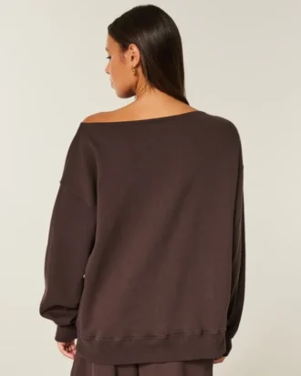 Hanorac oversized cu umeri decupați
