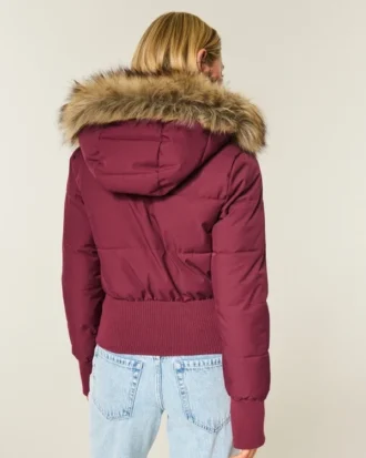 Jacheta bomber cu garnitură din blană artificială