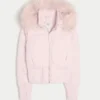 Jacheta bomber cu garnitură din blană artificială Jacheta bomber cu garnitură din blană artificială