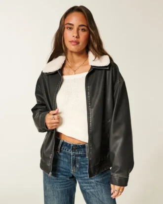 Jacheta bomber din piele artificială cu guler Sherpa