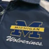 Jacheta din piele sintetică cu imprimeu Wolverines al Universității din Michigan Jacheta din piele sintetică cu imprimeu Wolverines al Universității din Michigan