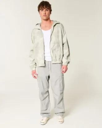 Jacheta windbreaker cu fermoar și imprimeu camuflaj