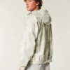 Jacheta windbreaker cu fermoar și imprimeu camuflaj