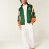 Jacheta windbreaker cu imprimeu grafic University of Miami Hurricanes Jacheta windbreaker cu imprimeu grafic University of Miami Hurricanes