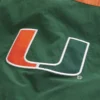 Jacheta windbreaker cu imprimeu grafic University of Miami Hurricanes Jacheta windbreaker cu imprimeu grafic University of Miami Hurricanes