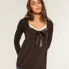 Lansare Holiday Vault Top babydoll din tricot cu satin și legătură în față Lansare Holiday Vault Top babydoll din tricot cu satin și legătură în față