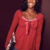 Lansare Holiday Vault Top babydoll din tricot cu satin și legătură în față Lansare Holiday Vault Top babydoll din tricot cu satin și legătură în față