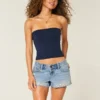 Mini pantaloni scurți din denim brodați, cu talie ultra joasă Mini pantaloni scurți din denim brodați, cu talie ultra joasă