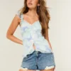 Mini pantaloni scurți din denim cu talie joasă, spălați mediu, cu aspect uzat Mini pantaloni scurți din denim cu talie joasă, spălați mediu, cu aspect uzat