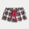 Mini pantaloni scurți din flanelă cu cravată din satin, din colecția Holiday Vault Mini pantaloni scurți din flanelă cu cravată din satin, din colecția Holiday Vault