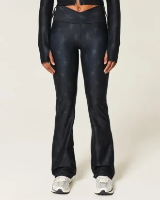 Pantaloni Active Recharge Wrap Boot de la Gilly Hicks Pantaloni Active Recharge Wrap Boot de la Gilly Hicks
