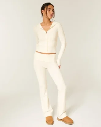 Pantaloni bootcut cu pliu din tricot Gilly Hicks