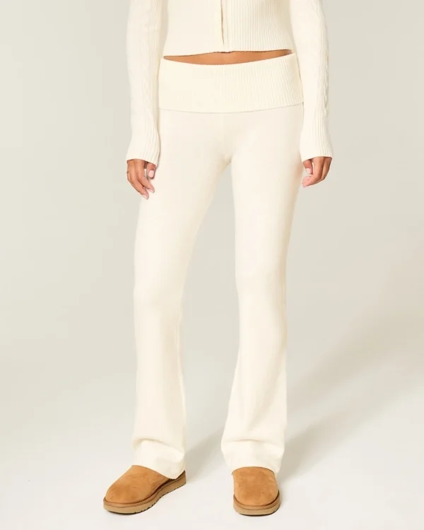 Pantaloni bootcut cu pliu din tricot Gilly Hicks Pantaloni bootcut cu pliu din tricot Gilly Hicks